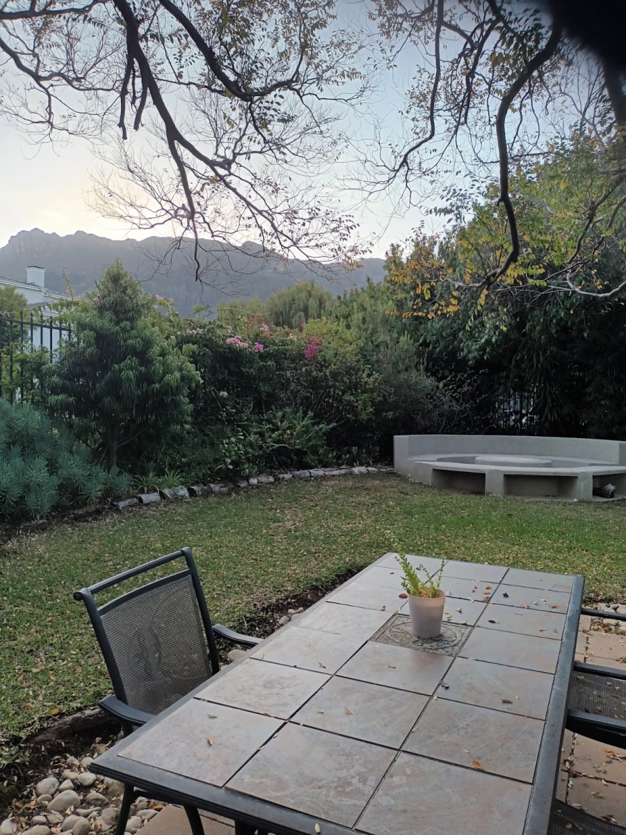 1 Bedroom Property for Sale in Constantia Western Cape